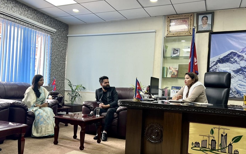 काठमाडौंको फोहोर उठाउन नसकेपछि बालेनलाई तनाव, फेरि भेटे मन्त्री झाँक्रीलाई