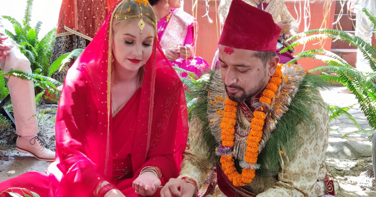 विदेशी प्रेमिकासँग अभिनेता रेमनदास श्रेष्ठले कसे लगनगाँठो