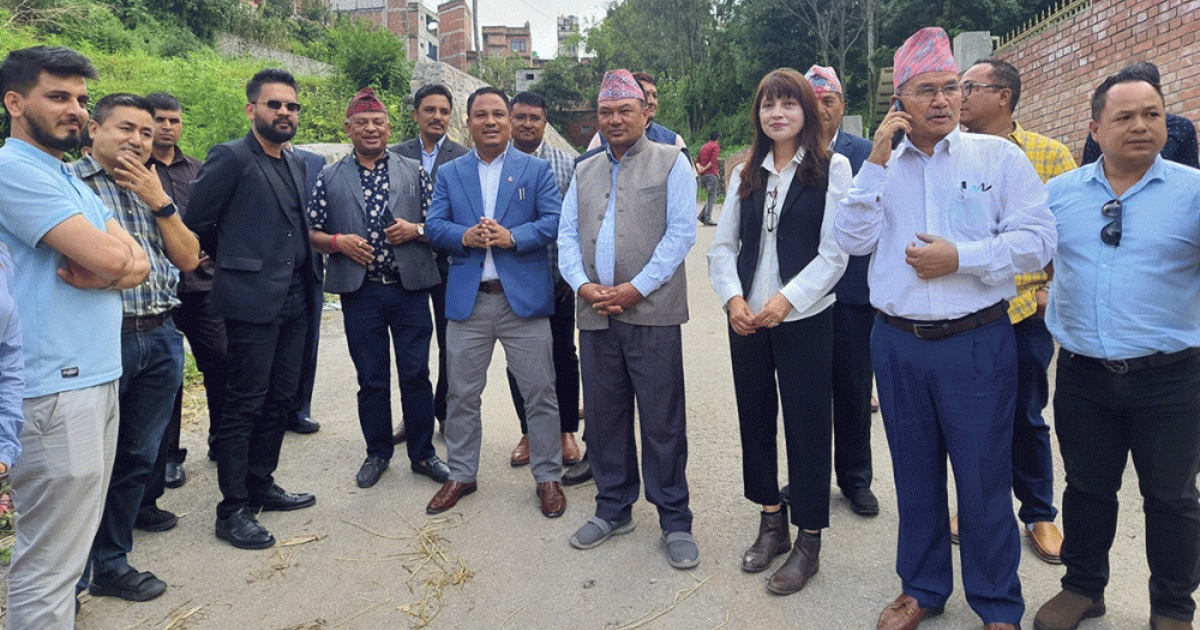 उपत्यकाको फोहोर व्यवस्थापन गर्ने उपाय खोज्दै थिमि पुगे बालेनसहित जनप्रतिनिधिहरू